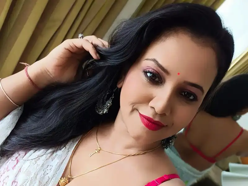 Housewife Call Girls in Thane